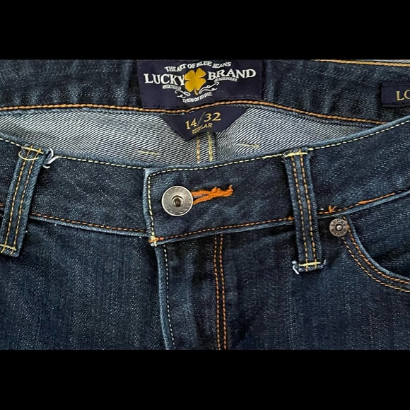 Lucky Brand jeans 14/32 but I would say 10/12. Low waisted inseam 31. Waist 17 - Picture 3 of 4